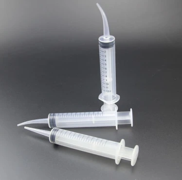 Siringa per irrigazione a punta curva per prodotti medici di alta qualità